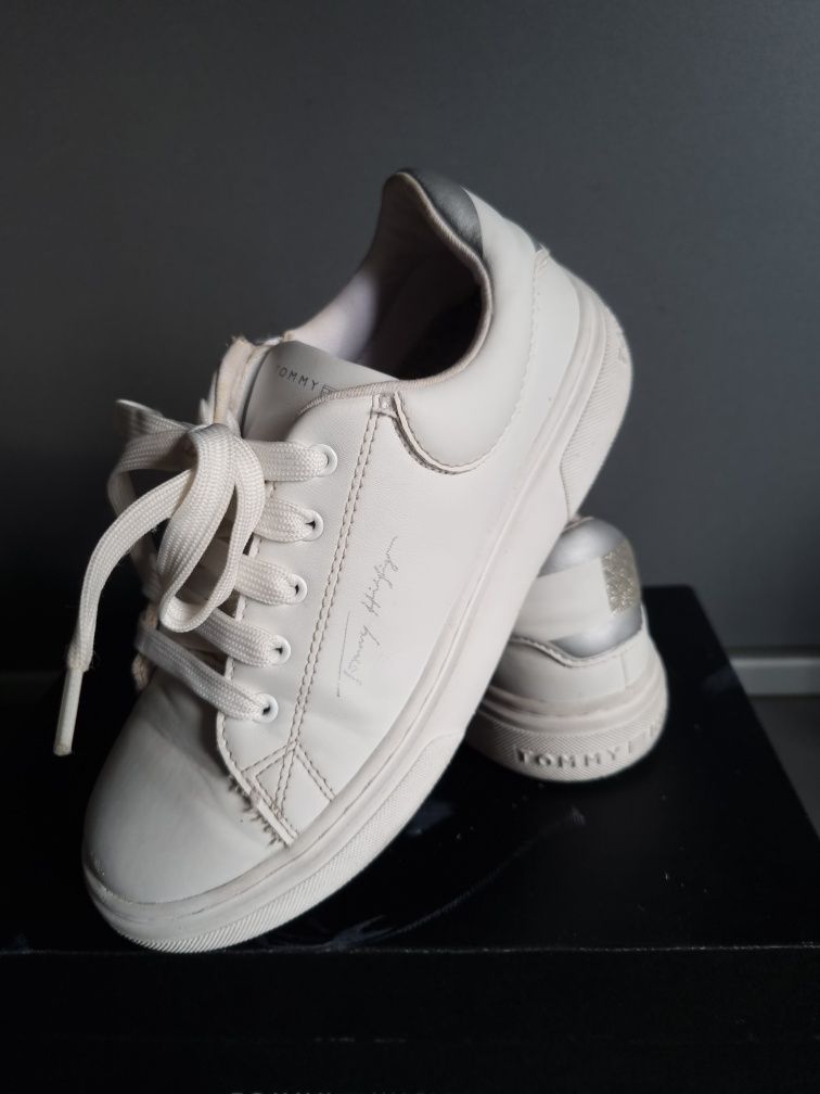 Детски обувки Tommy Hilfiger 33