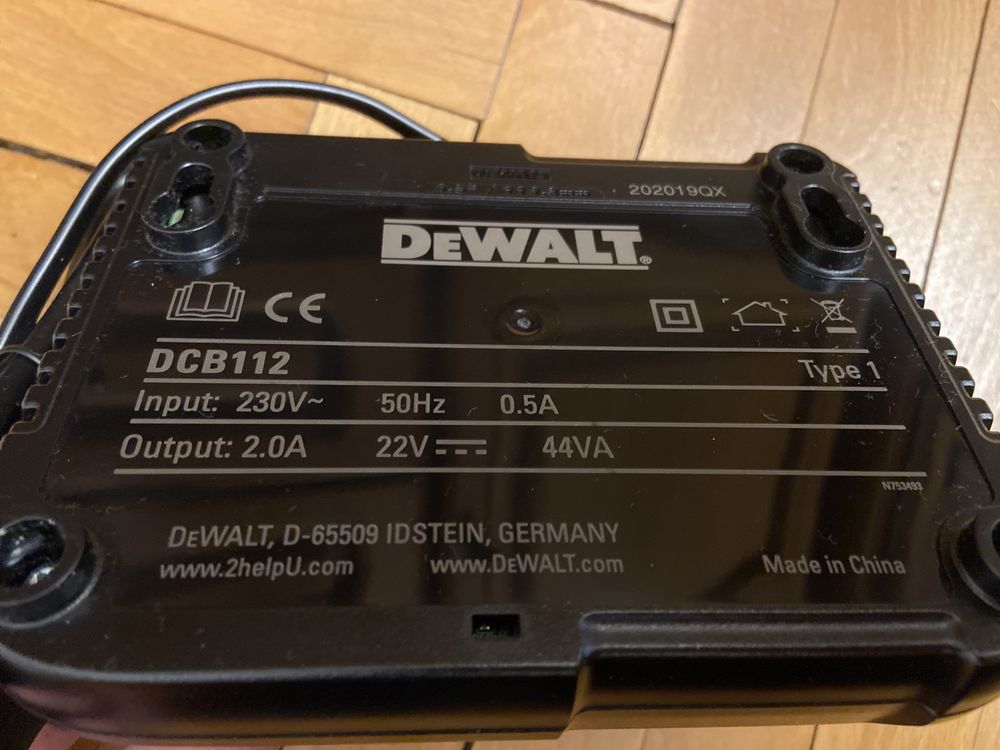 Incarcator DeWalt XR Li-Ion, model/tip DCB112, original, NOU, 2A.