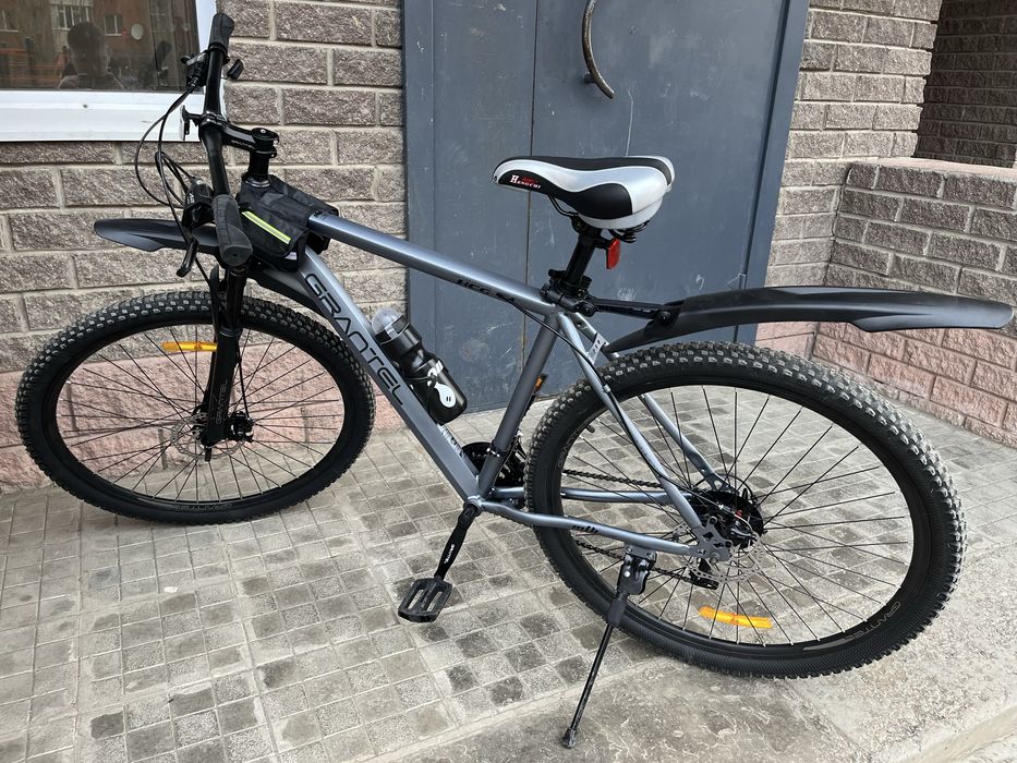 Продам спортивный велик, GRANTEL 2189 - 21 дюйм. Состояние новое.