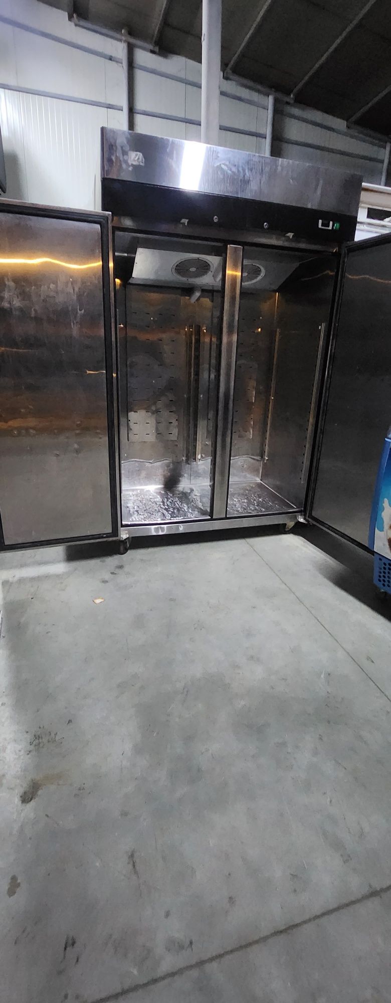 Congelator vertical inox profesional