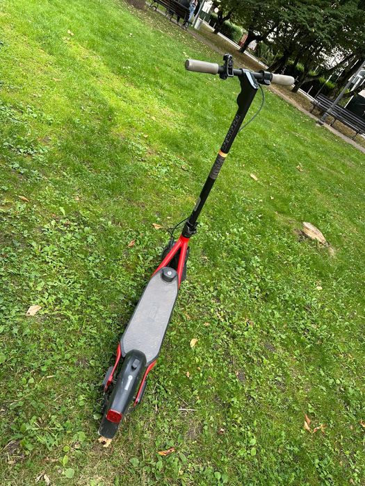 Vând trotineta electrica ninebot