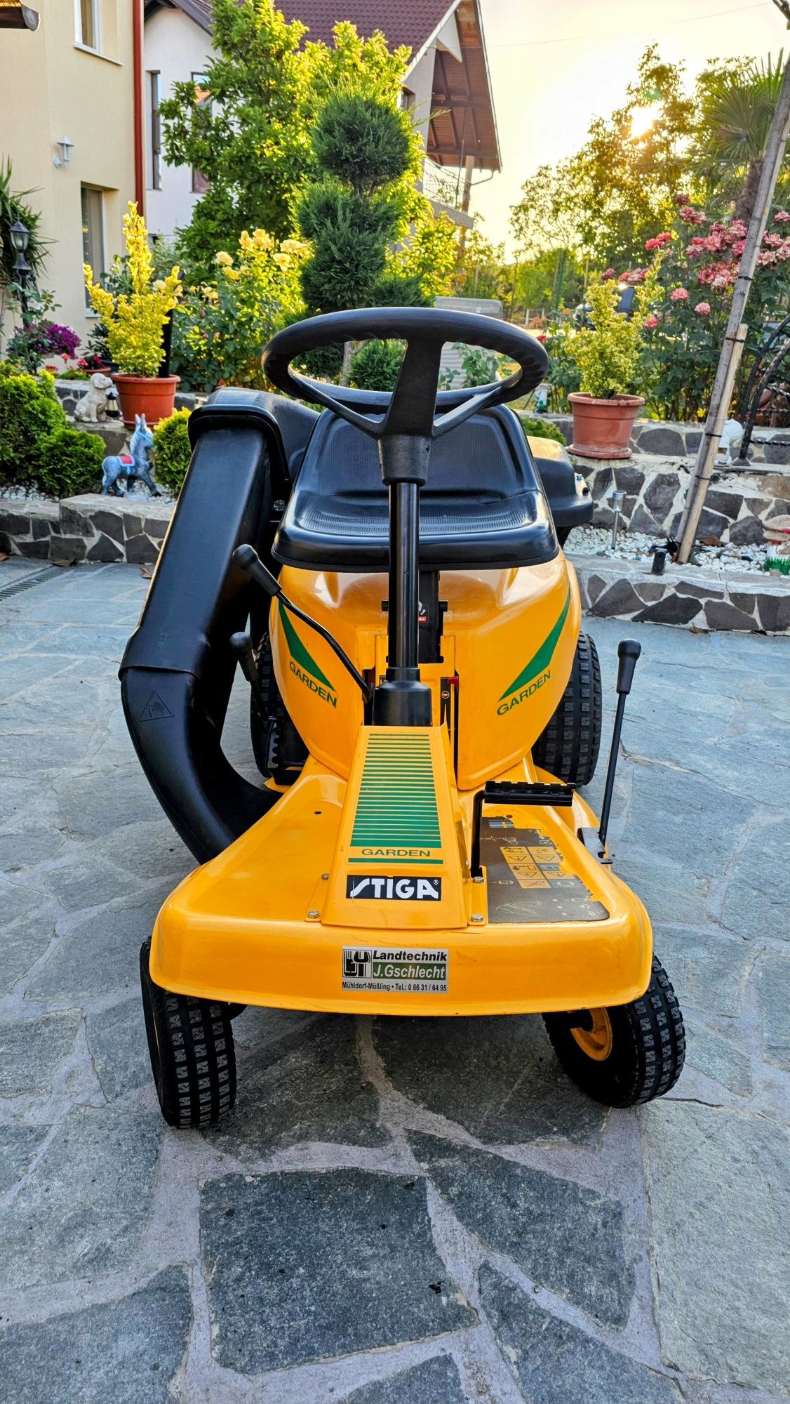 Tractoras gazon Stiga 12.5 CP Briggs & Stratton