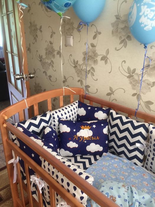 Кровать детская без матраса, почти новая