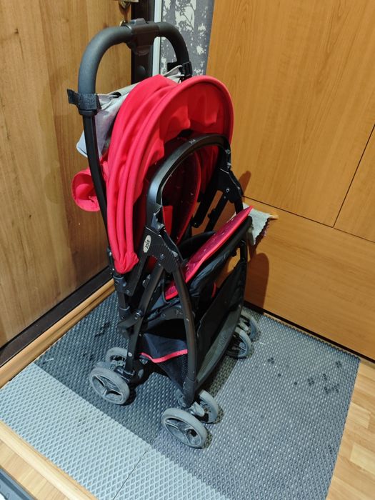 Коляска прогулочная  joie