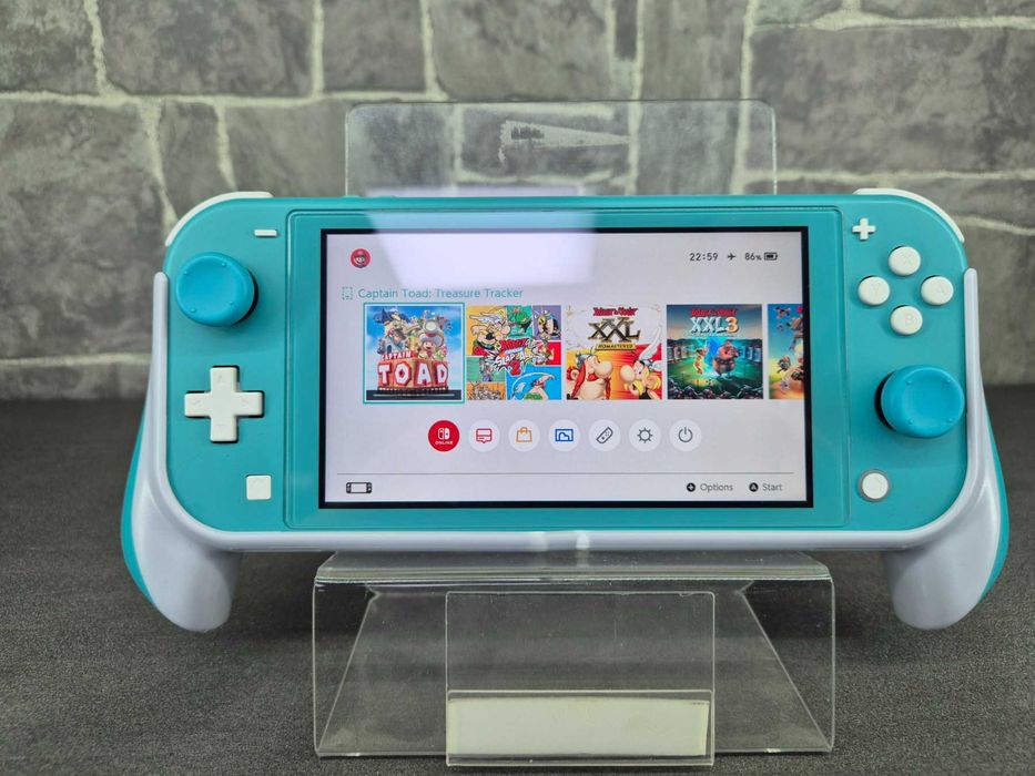 Конзола Nintendo Switch Lite + игра + 128GB карта памет