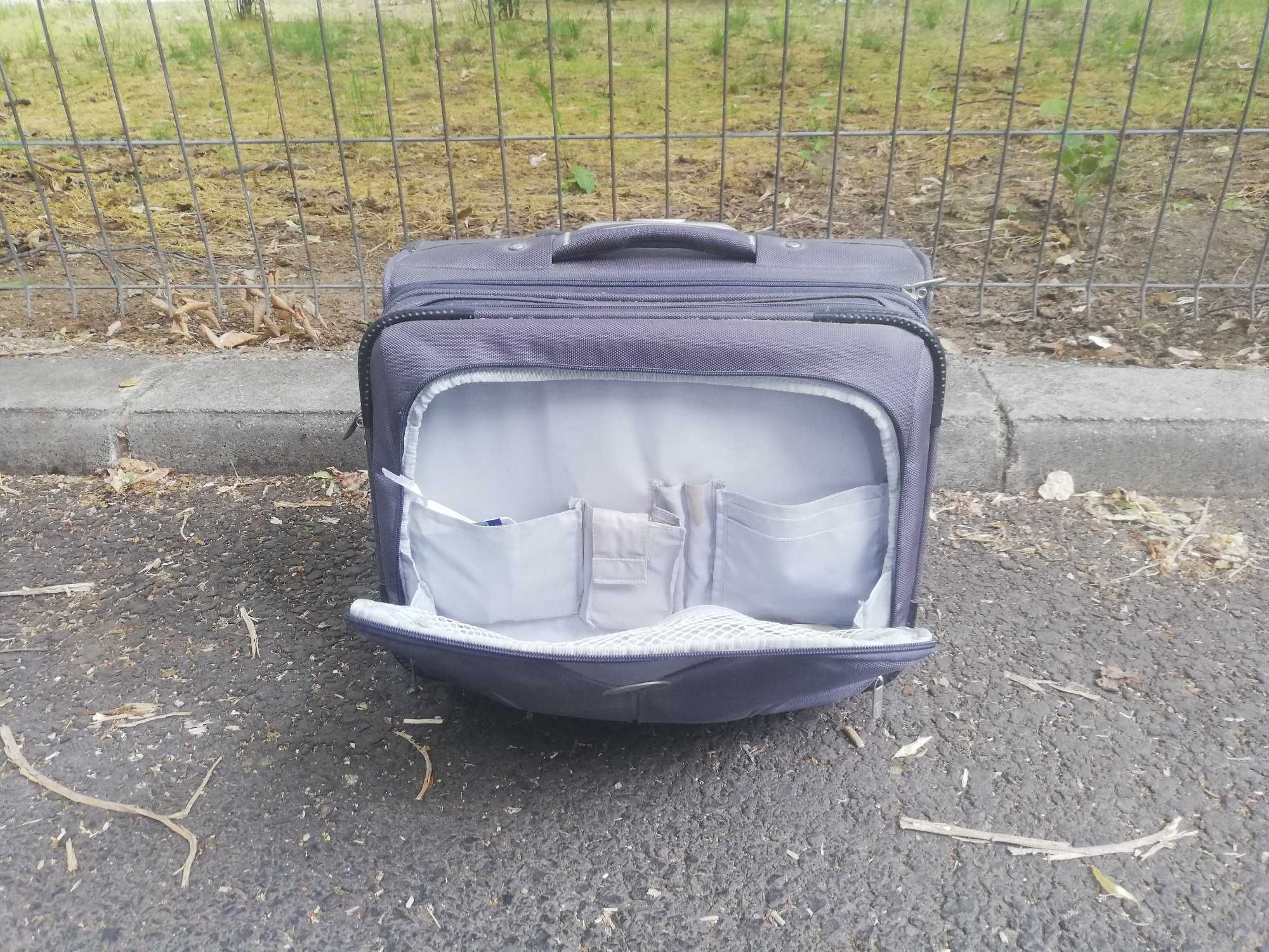 Troller American Tourister pentru bagaj si laptop