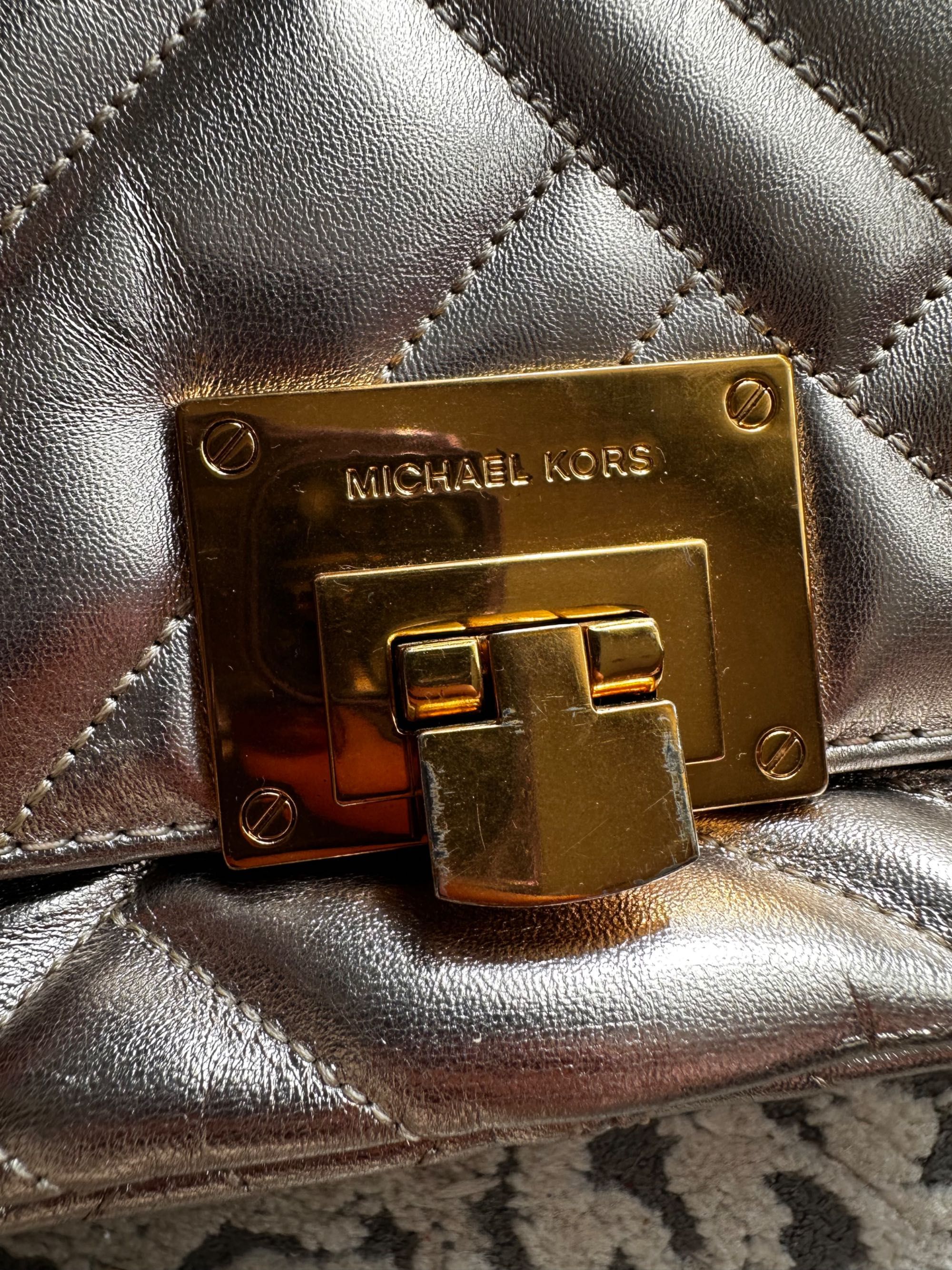 Чанта кожена Michael Kors