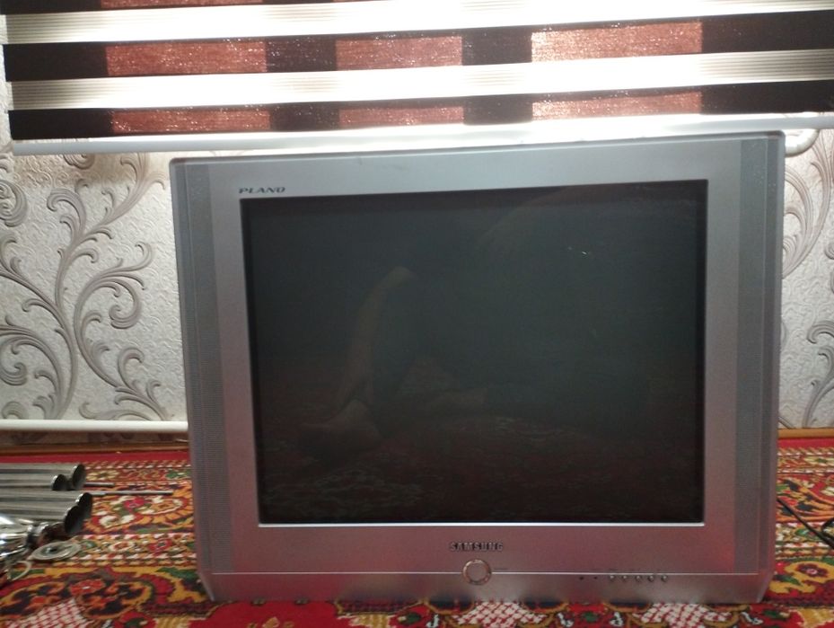 Slmsung телевизор