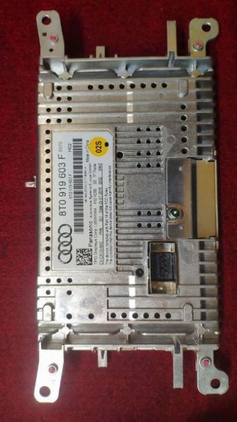 Модули компютри датчици релета управления усилватели за Audi A4 B8