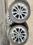 Se vand  roti seria 5 R17 originale cu anvelope Continental M+S