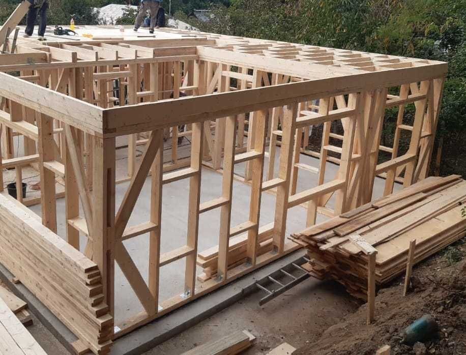 Montaj acoperis, dulgherie, sisteme pluviale, reparatii acoperis