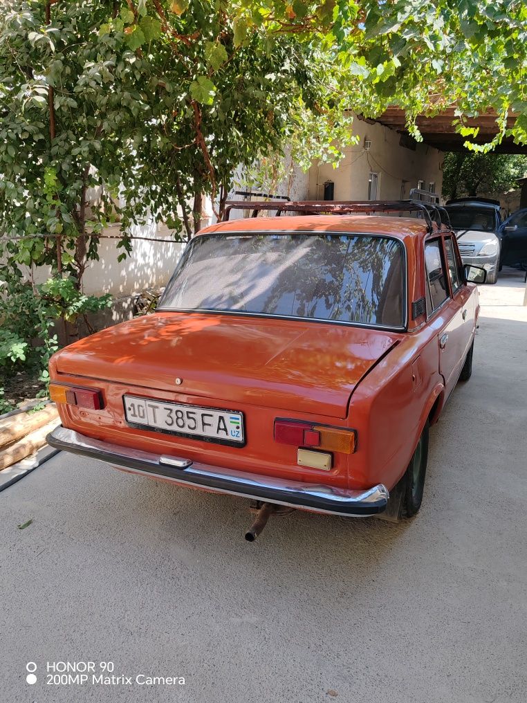 21011 сотилади жигули