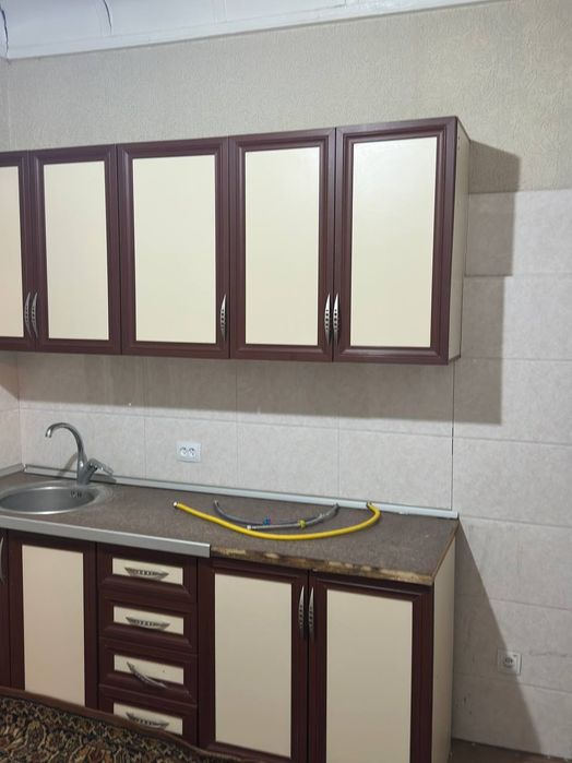 4,5 сотокли 6 хонали участка ижарага берилади.