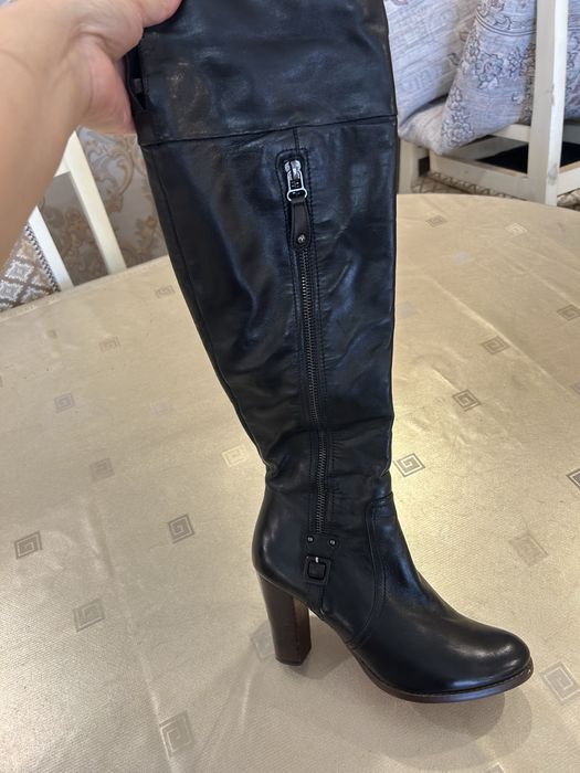 Продам демисезонные сапоги