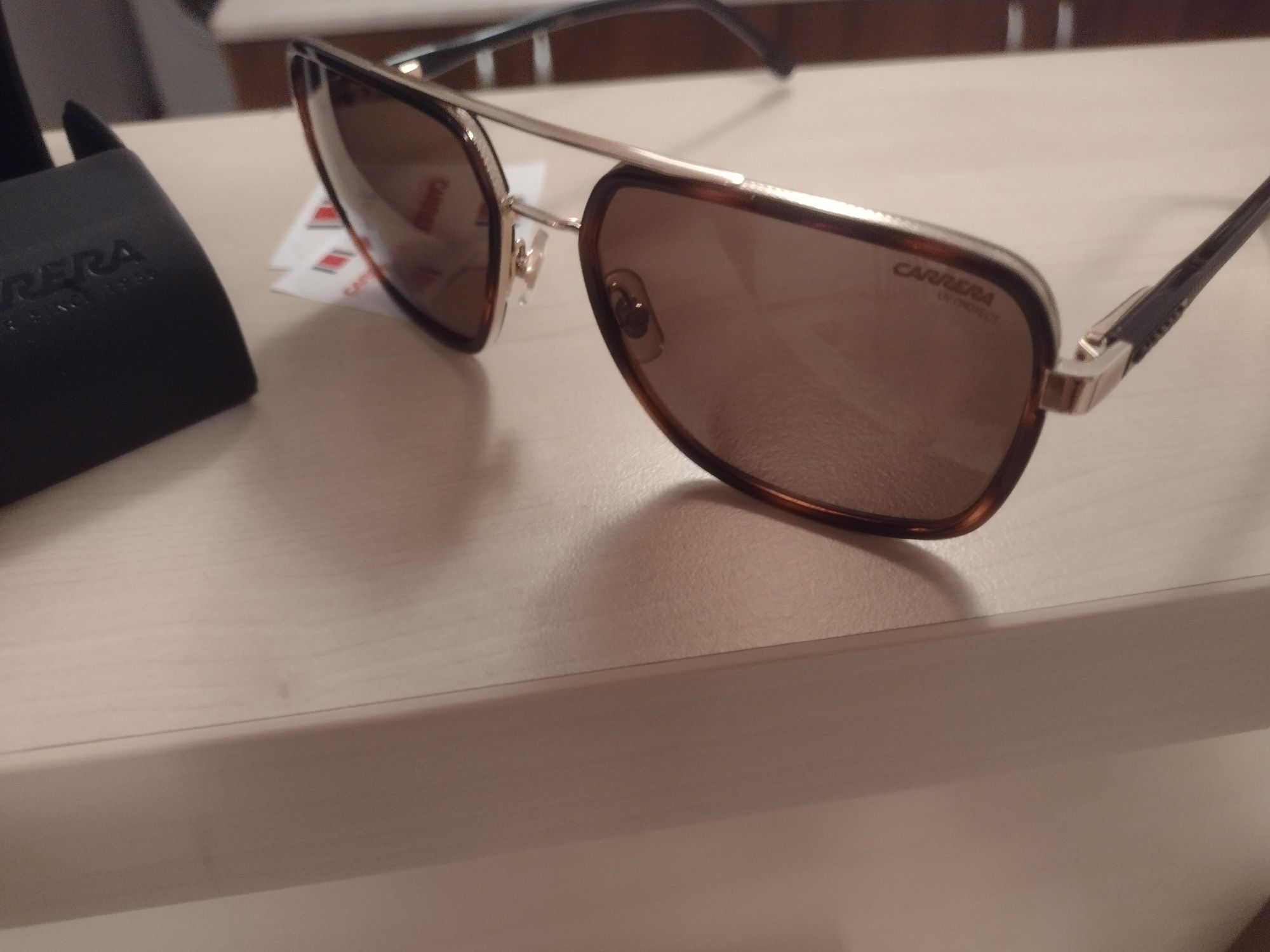 Слънчеви очила Carrera чисто нови
