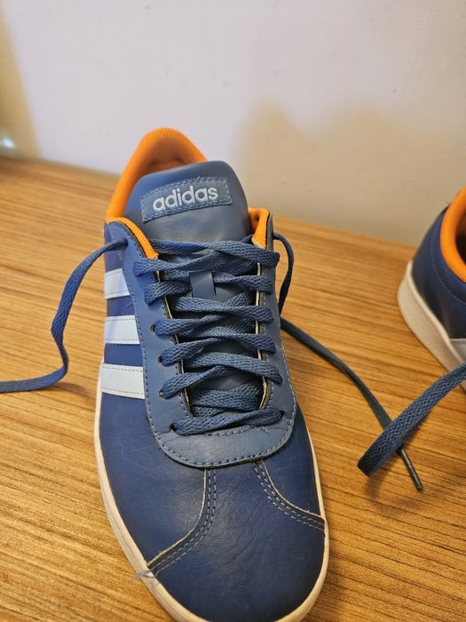 Adidasi  adidas ca noi