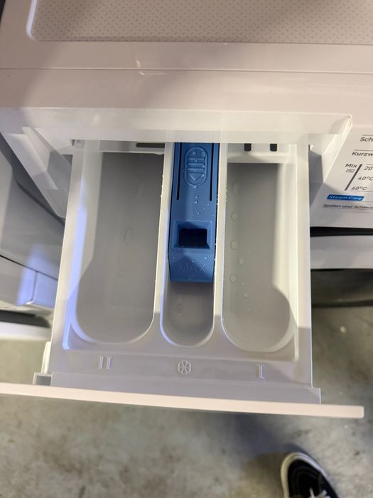Mașină de spălat rufe Midea MF10EW70BA10