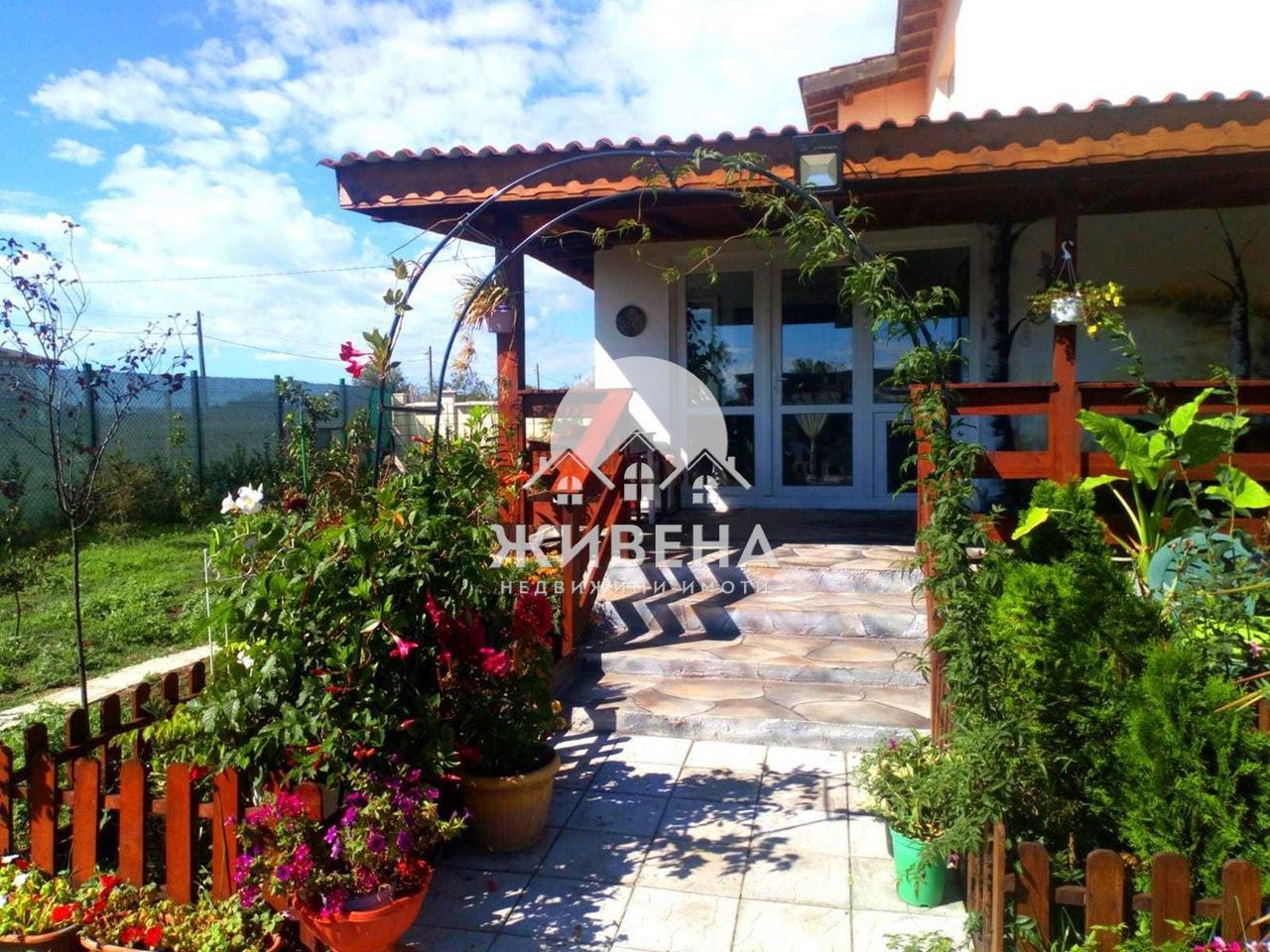 Продава се Къща в с. Божурец, Област Добрич - 102 кв.м за 1863 €/кв.м - Снимка #2