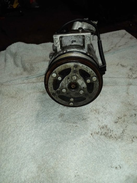 Компресор климатик от BMW e46 318i 2003г