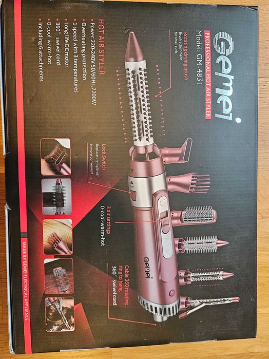 Uscător de păr profesional Gemei