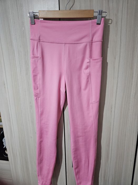 Клин H&M в красиво розово