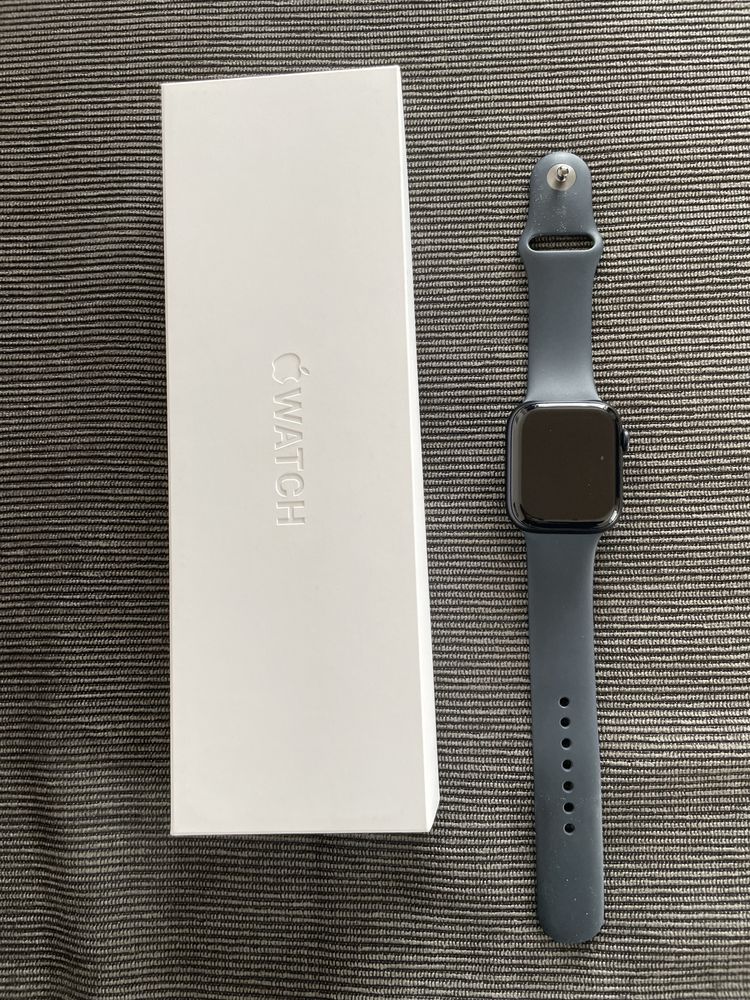 Apple watch 9 45 mm midnight чисто нов