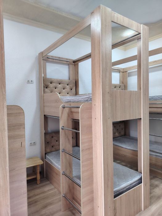 Крават матрасы и шкаф готовый