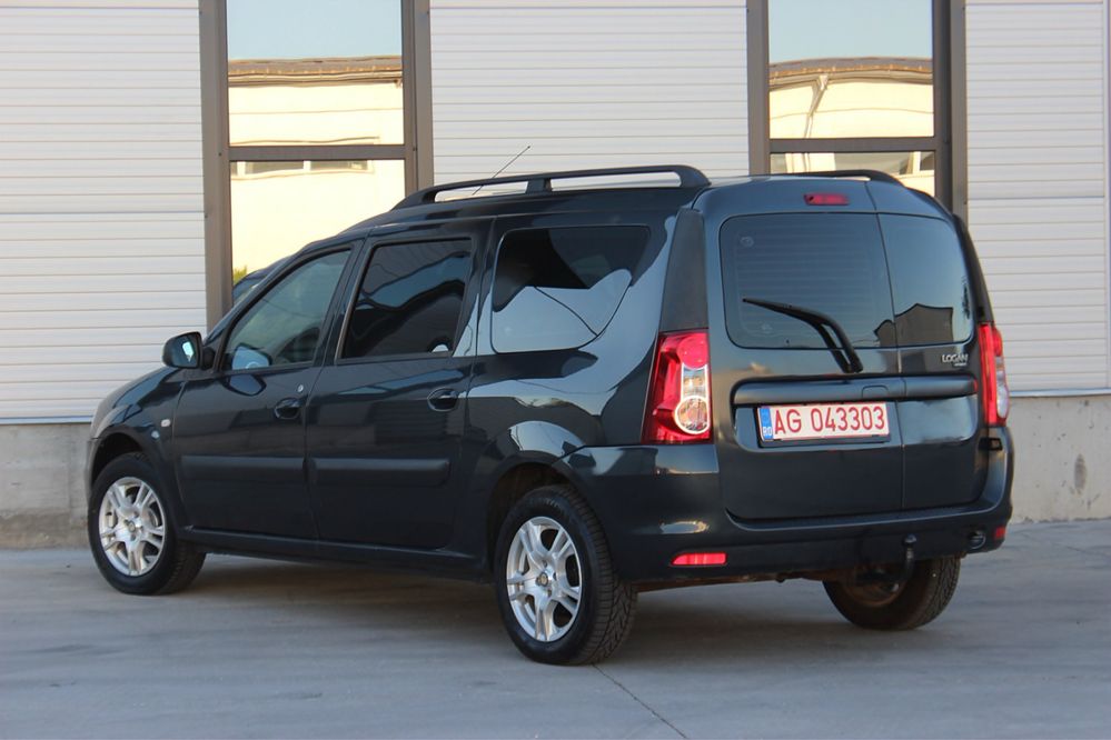 Vând Dacia Logan mcv Facelift