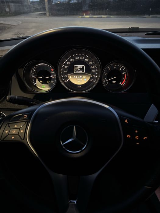 Proprietar . Vand Mercedes C180 CGI