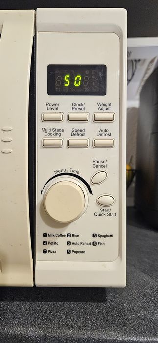 Cuptor Microunde ,funcție dezghețare,funcție gătit etc Franța