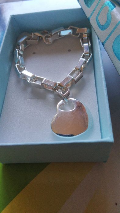 Елегантна, прекрасна сребърна гривна за дама. Различни модели, избор.