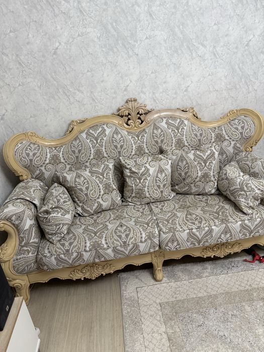 Продам диваны с креслом