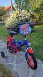 Bicicletă cu roți ajutătoare spiderman
