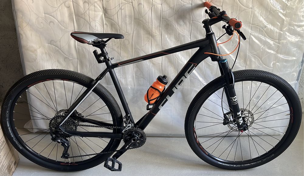 Bicicleta CUBE Race ONE, XT, furca FOX Aer, Impecabila