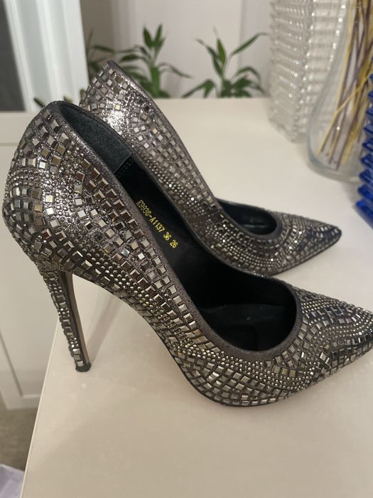 Продам очень красивые туфли