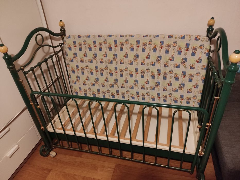 Детско легло с дюшек и чекмедже