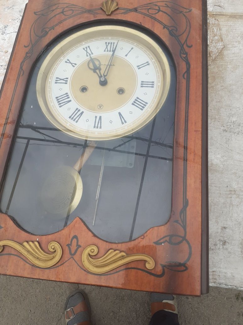 Продам старинные часы с боем