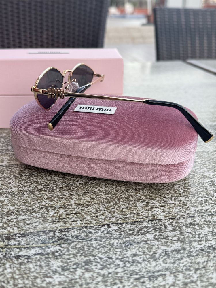Слънчеви Очила Miu Miu