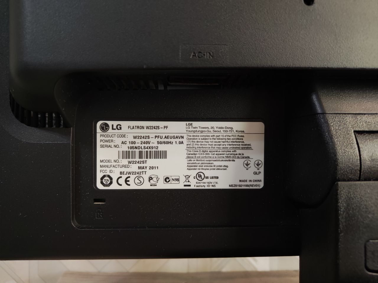 Монитор 22" LG Flatron W2242S-PF