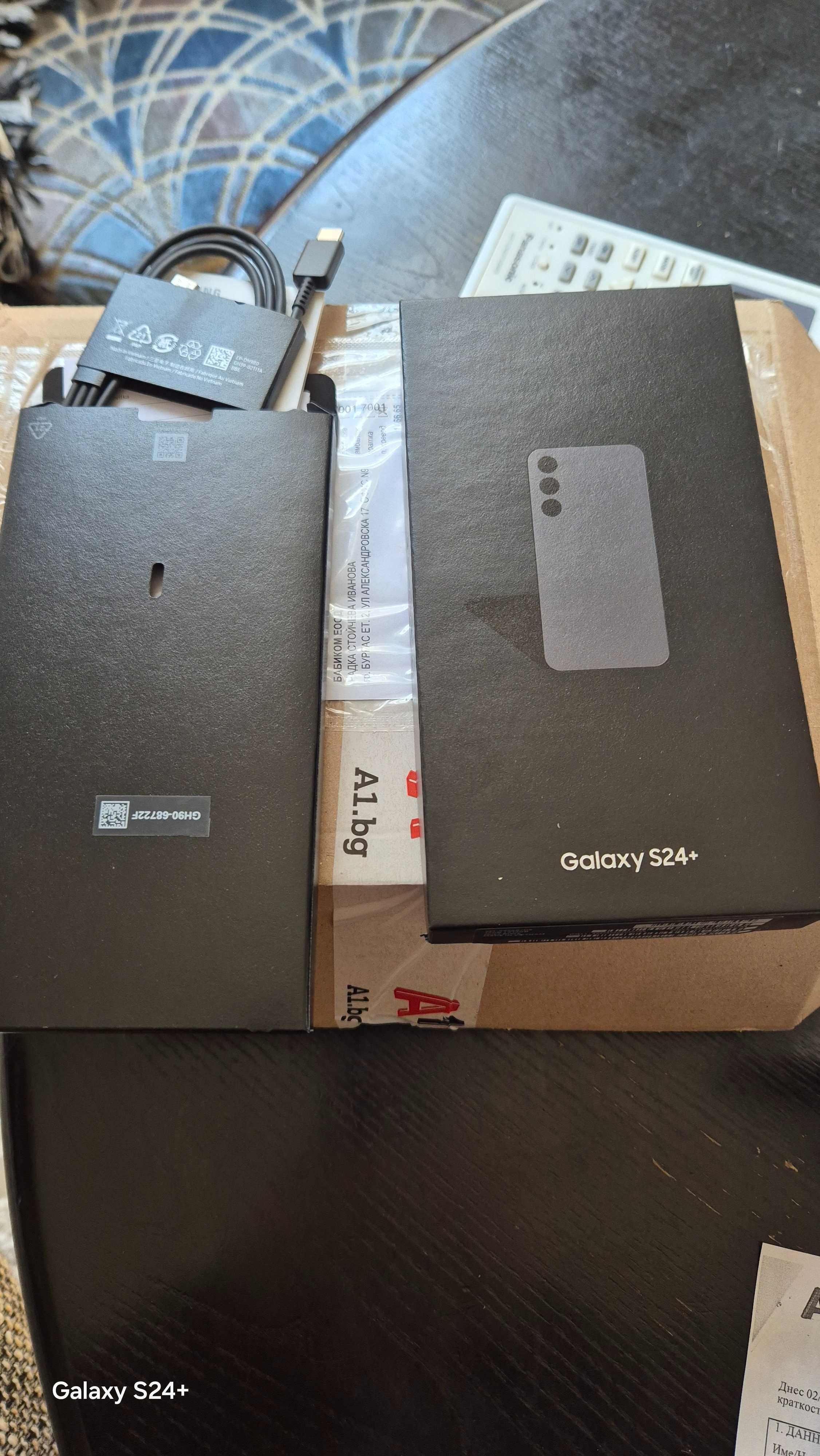 Samsung  24+ 512GB