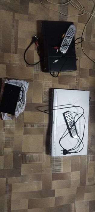 Продам рабочие 2 ДВД и приставку для ТВ, ОТАУ-ТВ