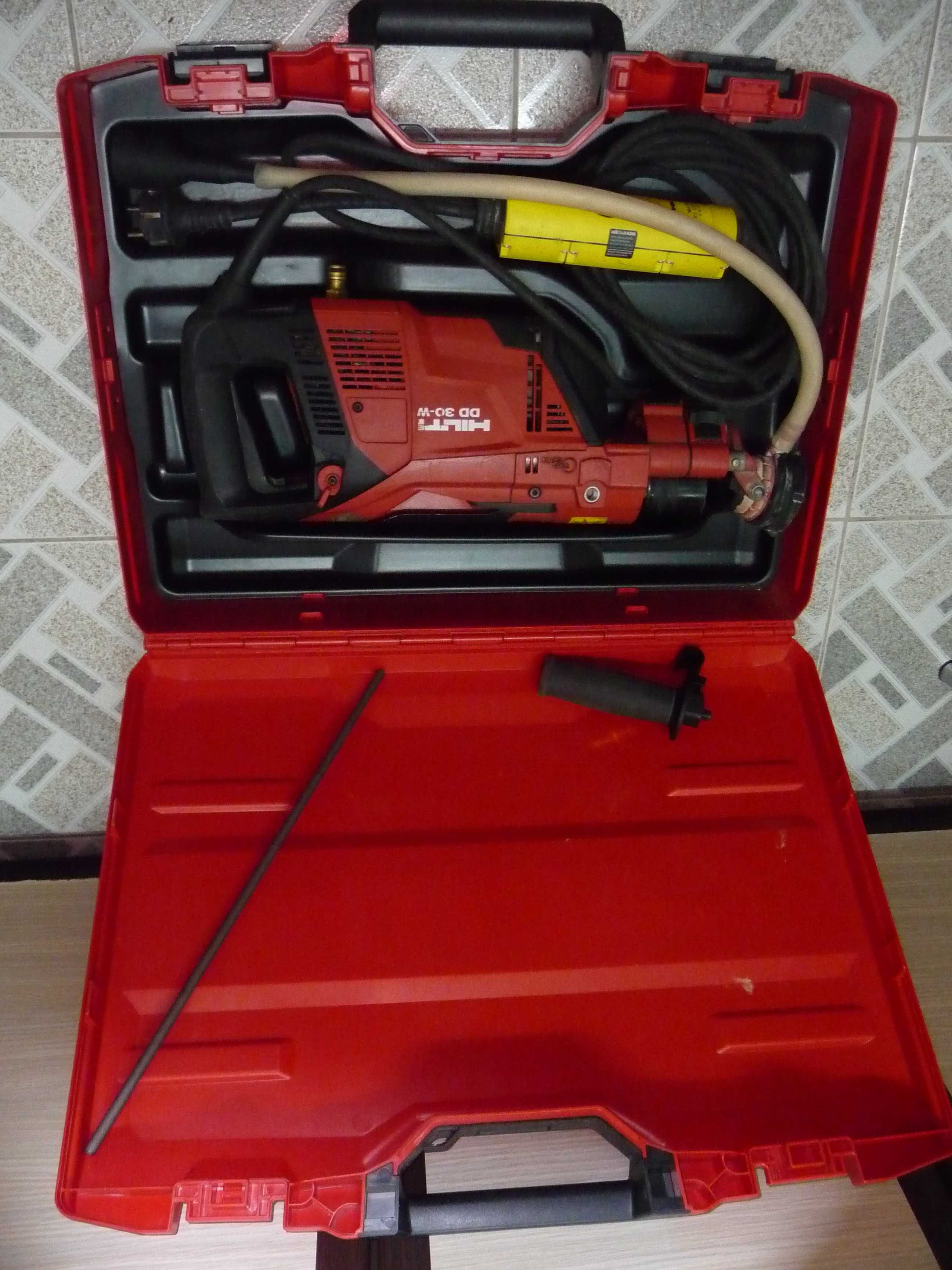 Carota hilti dd 30-w ,+ adaptor pentru carote normale, puțin folosită