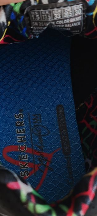 Skechers ,adidași  Nr 33 ca noi, superbi ,fetite