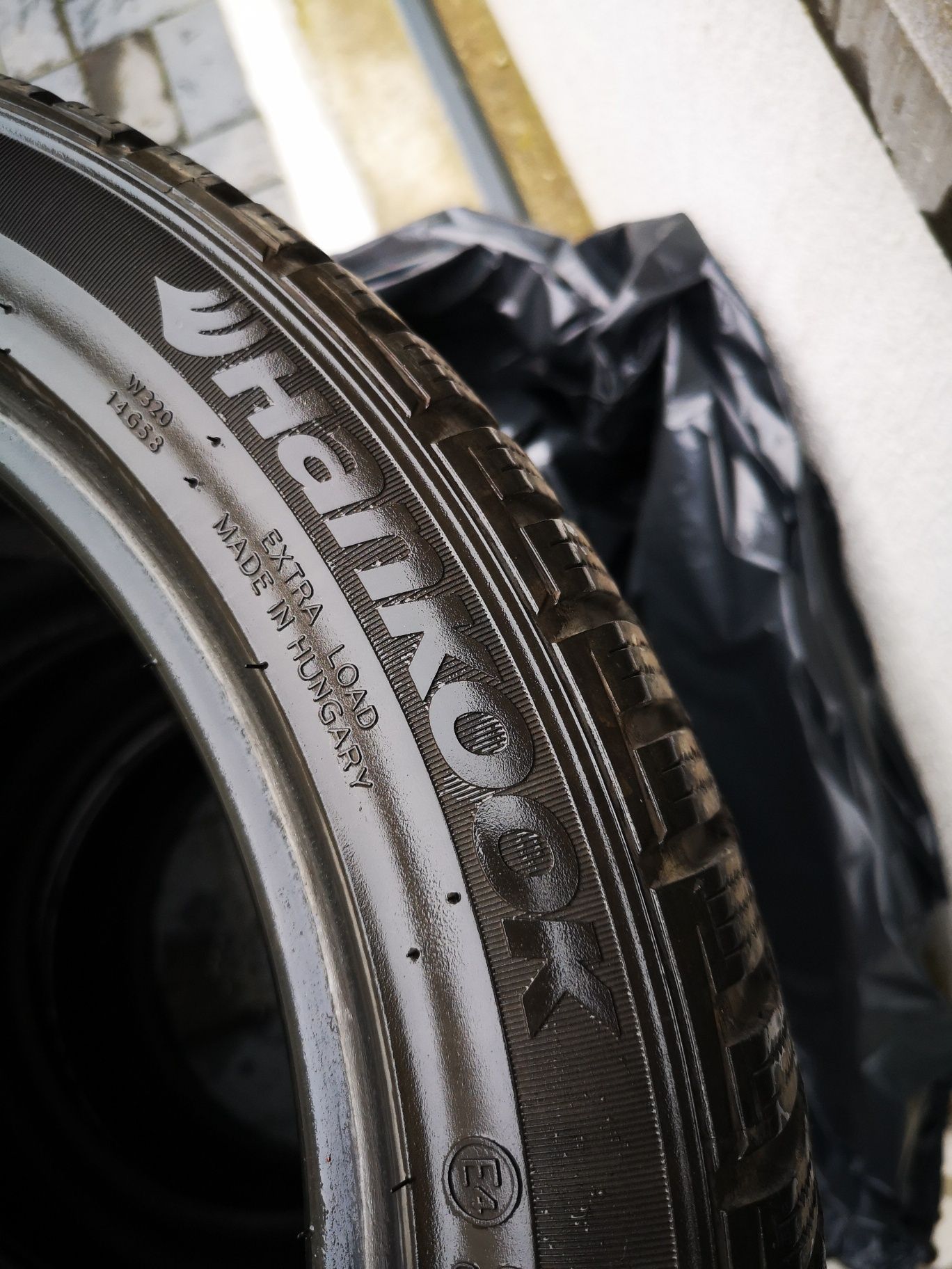 4x Anvelope de iarna Hankook 215/45R16/