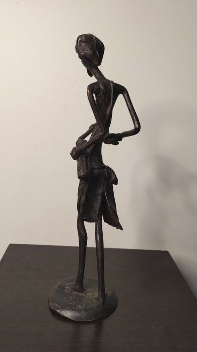 Чудесна статуетка. Метал.