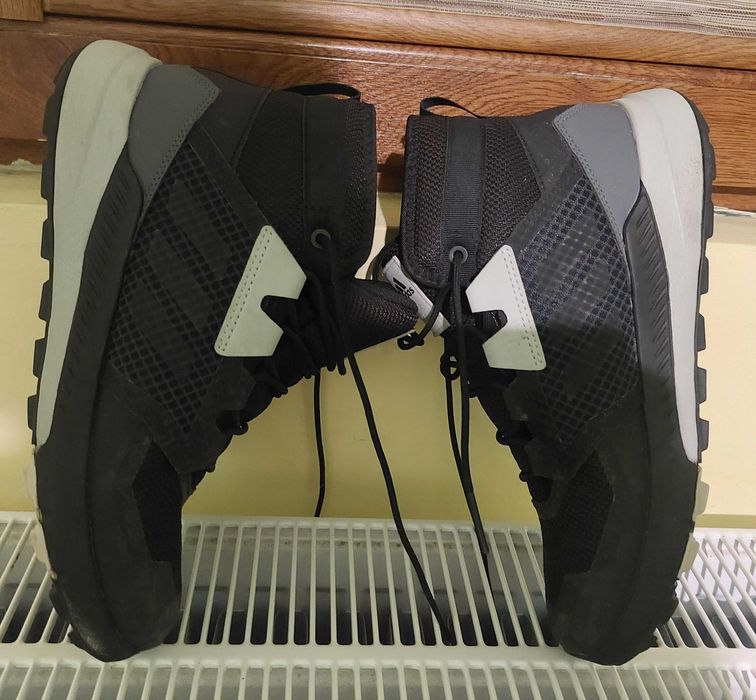 Обувки Adidas Terrex