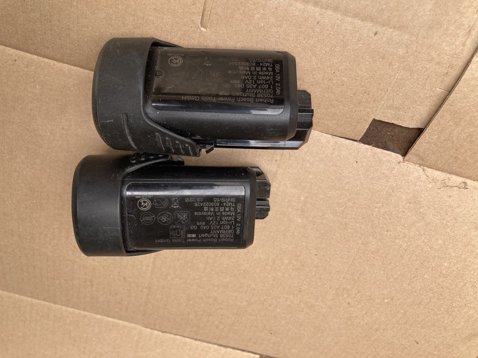 Acumulatori-Baterii Bosch 12v 2A