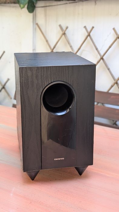 Subwoofer Onkyo SKW-360, 130W, 8", Bass-Reflex – Sunet puternic!