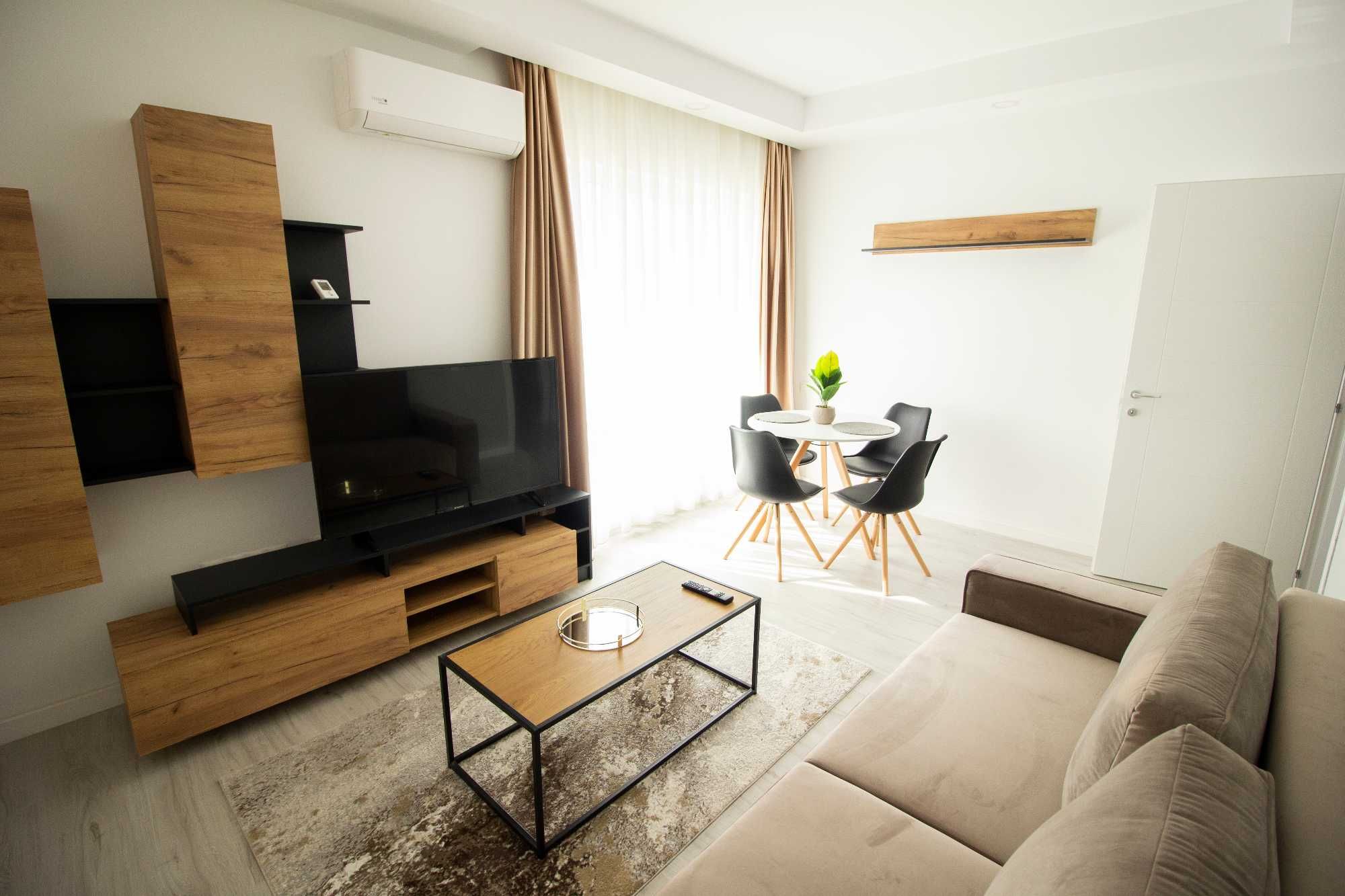 Apartament 3 camere-Regim Hotelier-Cosmopolis