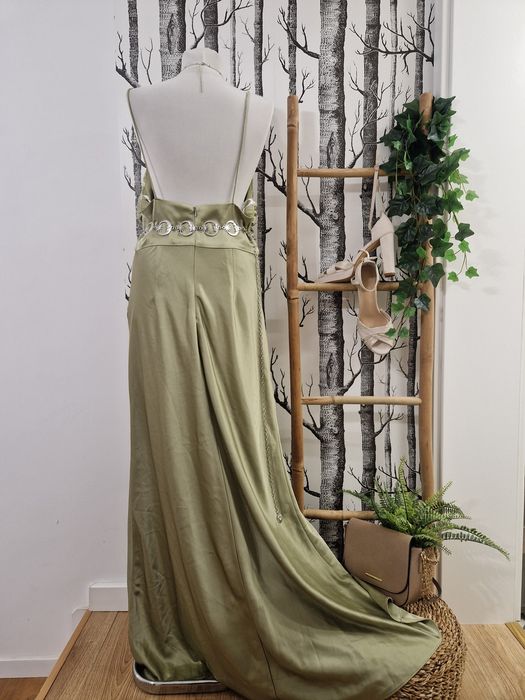 Rochie domnisoara onoare, banchet, nunta verde sage cu spatele gol si